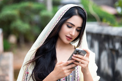 Индия предлагает обязать производителей смартфонов предоставлять исходный код. Apple и Samsung против