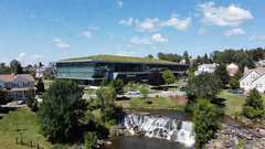 Microsoft пообещала, что её ЦОД не будут влиять на цены на электричество для окружающего региона. Также компания обещает экономить воду