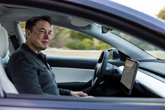Илон Маск предупредил о росте стоимости подписки на автопилот для Tesla