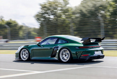 «Сделать все правильно, а не быстро». Porsche обещает не использовать покупателей своих машин в качестве «подопытных кроликов»