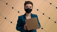 OpenAI представила первую модель, обученную на микросхемах Cerebras размером с iPad. GPT?5.3?Codex?Spark служит для программирования в реальном времени