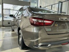 Новая Lada Vesta CNG уже у дилеров: запас хода свыше 1000 км