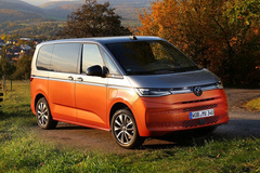 В Россию едет партия Volkswagen Multivan T7 2026: названы цены разных версий