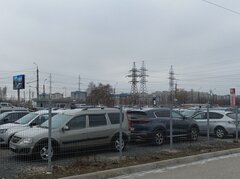 Volkswagen Polo подорожал на 7,2%, а Lada Vesta подешевела на 2,7%: стало известно, как изменились цены на 5-летние авто в России