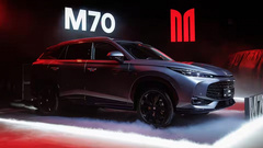 Они уже едут к дилерам: совершенно новые «Москвичи» показали вживую