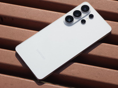 Samsung больше не гонится за техническими характеристиками. Аппаратная начинка смартфонов теперь ориентирована на Galaxy AI