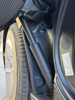 Новые Tesla Cybercab сделали с удобной посадкой для инвалидов-колясочников, двери можно открыть вручную даже при исчезновении электропитания