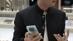 Рекордное время работы, HarmonyOS 6.0 и новая платформа Kirin. Глава Huawei показал вживую смартфон Enjoy 90 Pro Max