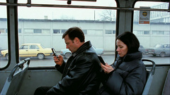 Назад в 2000-е: из-за ограничений мобильного интернета москвичи стали активнее пользоваться SMS и голосовыми звонками