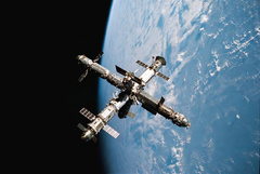 Российская орбитальная станция должна работать без участия людей