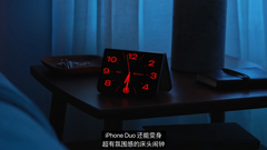 Не просто смартфон: iPhone Duo может заменить настольные часы, будильник, календарь и колонку