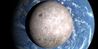 На обратной стороне Луны нашли частицы редчайших метеоритов — они могли принести воду на Землю