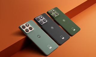 Motorola анонсировала конкурента iPhone Air и Samsung Galaxy Edge