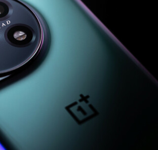 OnePlus 11 Ultra? Компания готовит смартфон с перископ-камерой