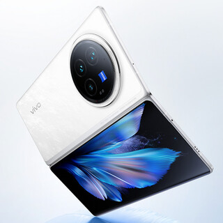 Смартфон Vivo: Vivo X Fold 3 Pro ворвался в топ-10 AnTuTu в апреле