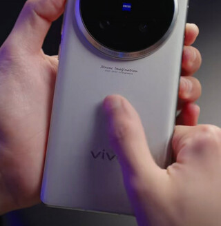 Vivo X100 Ultra впервые показали вживую на видео