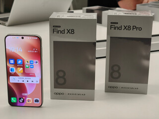 Подвохи базового OPPO Find X8 раскрыты новыми живыми фото