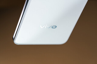 Vivo X200 Ultra приписывают новую конструкцию перископа и 3 расцветки