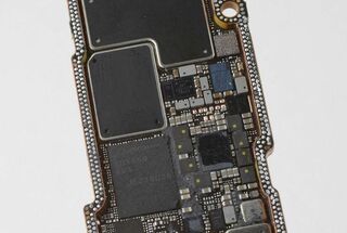 Apple использует для реализации спутниковой связи в iPhone 14 решение Qualcomm и собственные компоненты