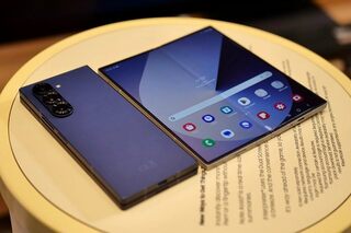 Samsung представила складной смартфон Galaxy Z Fold6: тонкий корпус, усовершенствованный шарнир и защита по стандарту IP48