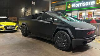 Полиция арестовала разъезжавший по дорогам Англии электрический пикап Tesla Cybertruck