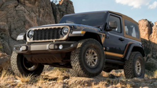 Jeep представила Wrangler Laredo на базе Willys с пакетом Xtreme 35 и 35-дюймовыми шинами