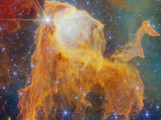 Космический телескоп JWST сфотографировал напоминающую «сундук с сокровищами» туманность