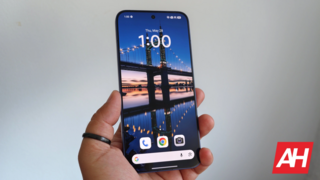 Xiaomi готовит дисплей конфиденциальности, который сам скрывает пароли и платежи от чужих глаз