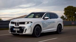 BMW начала дорожные испытания прототипа iX5 Hydrogen с разгоном до 100 км/ч менее чем за 5 секунд