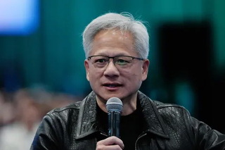 Глава NVIDIA заявил, что вероятность конца света из-за ИИ в 2030 году равна нулю
