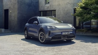 Porsche планирует сократить 40% руководства компании