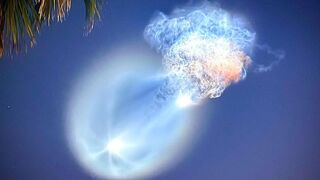 В США наблюдалось необычное световое явление после запуска ракеты Falcon 9
