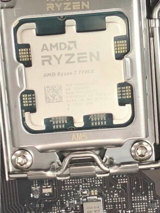Появились характеристики процессора AMD Ryzen 7 7700X