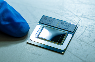Мобильные Intel Lunar Lake-V Core Ultra 200V будут иметь 8 ядер ЦП, 8 ядер iGPU и 32 ГБ встроенной памяти LPDDR5X