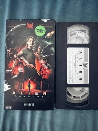 Создатели "Чужой: Ромул" разослали журналистам настоящие VHS-кассеты с эксклюзивными кадрами из фильма