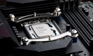 В Intel LGA1851 установлена новая прижимная рамка, которая помогает снизить температуру на 1-2 градуса