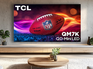 TCL QM7K QD-Mini LED 4K имеет высокую яркость, CrystGlow HVA для улучшения контрастности и Game Accelerator 288 VRR