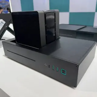 DeepCool показывает радикальное решение для охлаждения компактных ПК - просто вырезать отверстие в корпусе