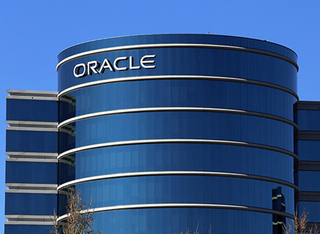 Oracle уволит тысячи сотрудников ради экономии $1 млрд 