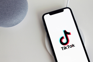 TikTok: будущие инвестиции в Ирландии будут зависеть от политики страны в отношении ЦОД 