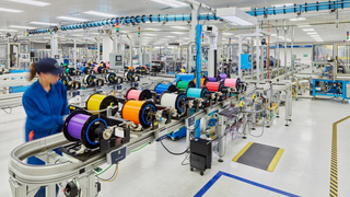 Amazon заключила многолетнее соглашение с Corning на поставку оптоволокна для своих ЦОД 
