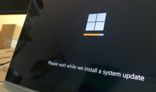 Microsoft продлила выпуск «горячих» обновлений для Windows Server 2022 до октября 2027 года 