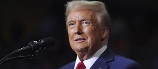 Дональд Трамп заявил, что только США имеют право пользоваться ИИ-чипами Nvidia Blackwell