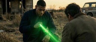 Джеймс Ганн подтвердил, что слитые в Сеть новые кадры сериала "Фонари" – это ИИ-фейк