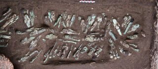 Археологи выяснили, что египетский фараон вторгся в чужую гробницу со своей армией слуг для загробной жизни