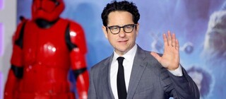 Warner Bros. обновила календарь – фантастика Джей Джей Абрамса, пиратский триллер с Киану Ривзом и приквел "Заклятия"