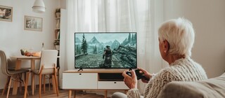 К 91-летней геймерше приехала полиция после пропуска контрольных звонков – она ставила рекорд в видеоигре