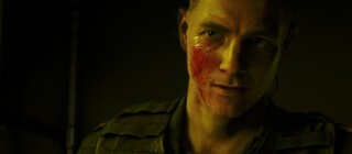 Игроки удивляются, как Джеймса Бонда в 007 First Light не вычисляют по его примечательному шраму на всё лицо