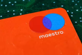 Сбер прекращает обслуживание карт Maestro, Virtual и ПРО100