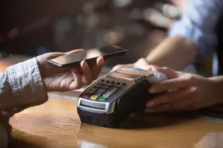 Новая эра платежей: как Bluetooth заменит Apple Pay в России